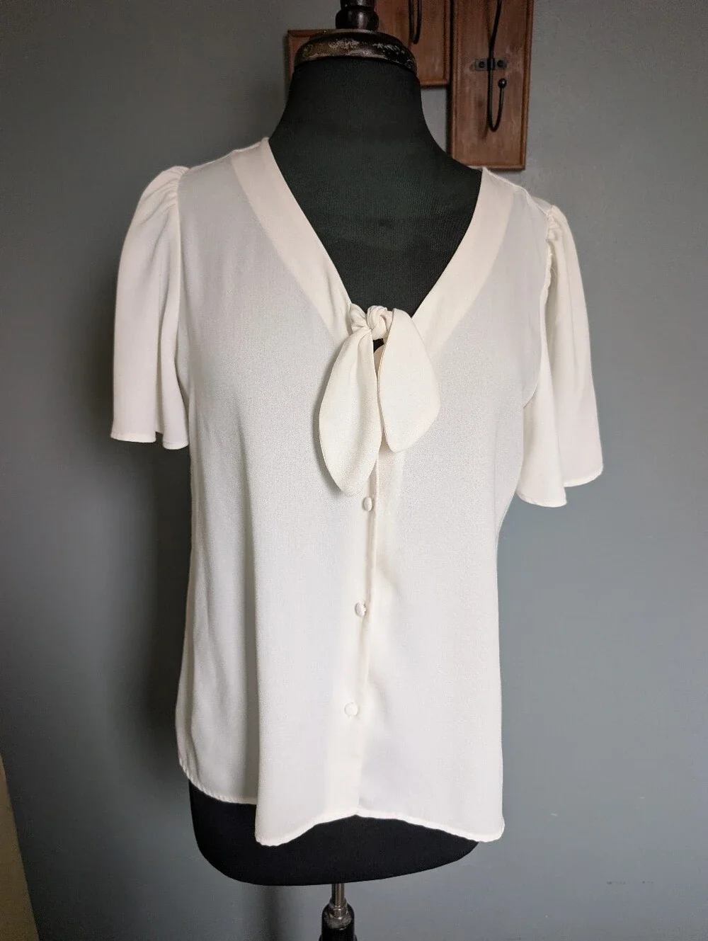 Lauren Conrad Flutter Sleeve Cream Tie-Neck Blouse - Picture 2 of 12